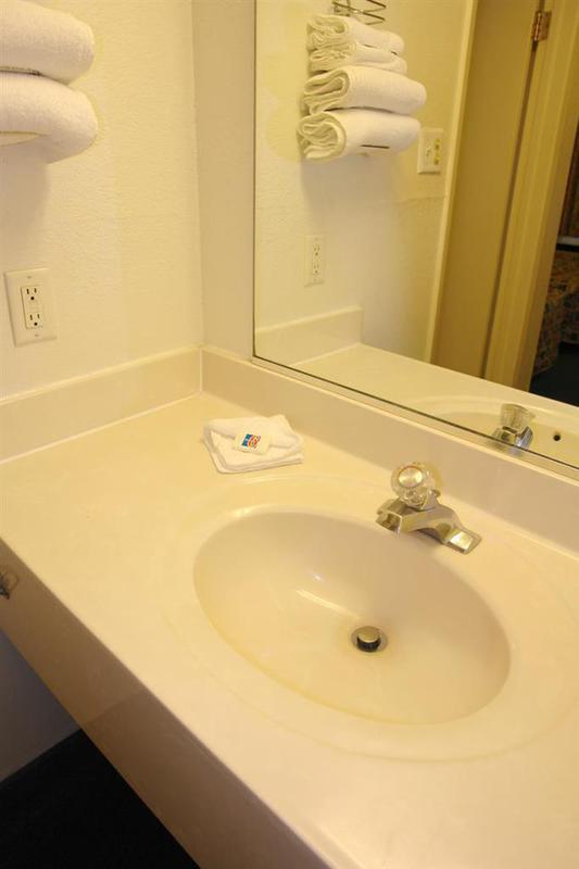 Motel 6-College Station, Tx - Bryan Amenities photo